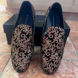 Giorgio Brutini Black and Gold Embroidered Loafers